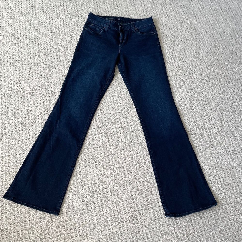 Kut from the Kloth, Natalie style boot cut jeans in excellent condition!